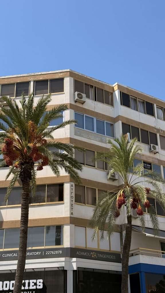 שי מזיג בוחן הזדמנויות נדל״ן בניקוסיה והערים המרכזיות בקפריסין